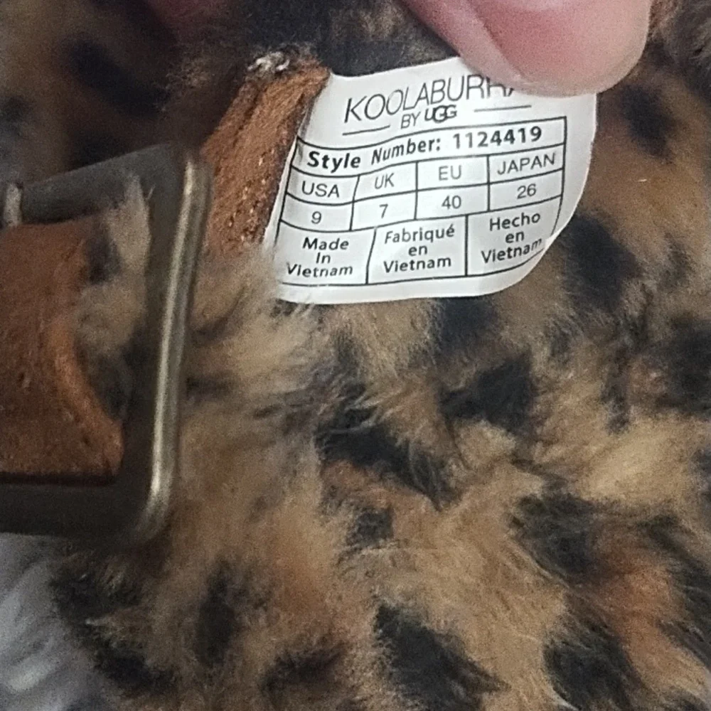 Koolaburra by UGG Tan and Black Furry Slippers - Picture 5 of 6